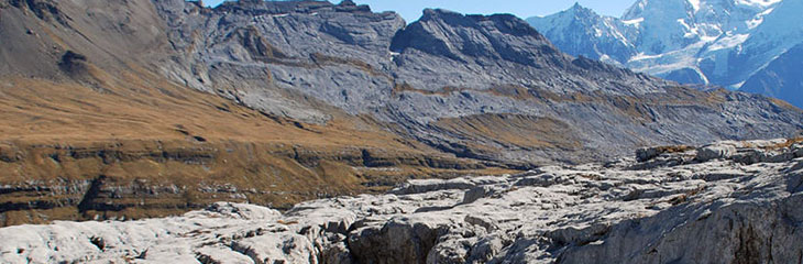 Lapiaz du désert de Platé