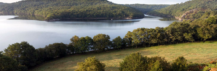 Lac de Guerlédan et Gorges du Daoula