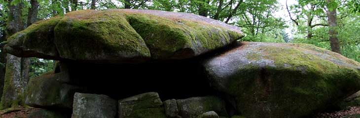 Dolmen naturel de Chevresse