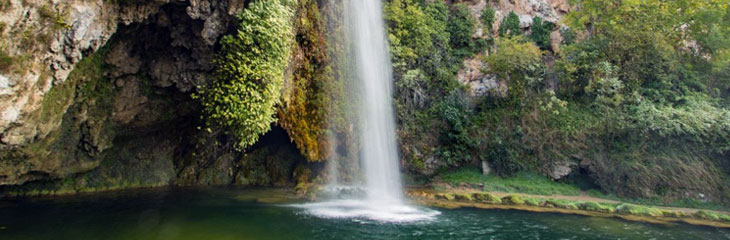 Cascade de Salle la Source et sa Grotte