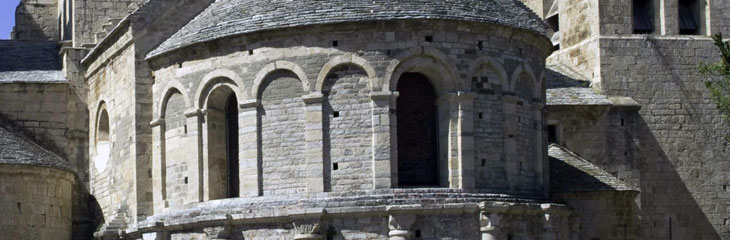 Le village et l'Abbaye de Caunes-Minervois