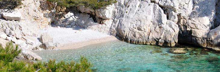 Plage de la Calanque de Sugiton
