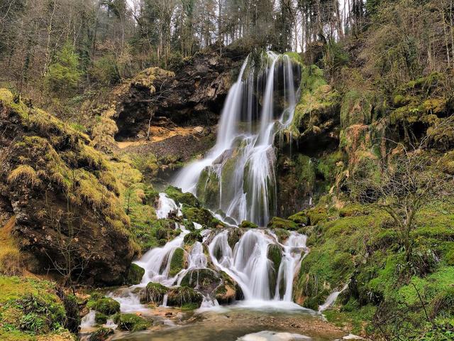 Cascade du moulin de Vermondans