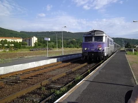 Train Touristique des Gorges de l'Allier By Frachet CC BY-SA 3.0 via Wikimedia Commons
