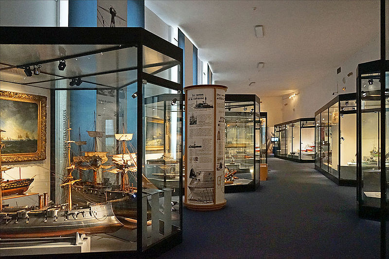 Le musée national de la Marine (Paris) Par Jean-Pierre Dalbéra  CC BY 2.0  via Wikimedia Commons
