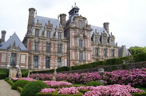 Château de Beausmenil By Stanzilla Public domain], via Wikimedia Commons