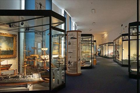 Le musée national de la Marine (Paris) Par Jean-Pierre Dalbéra  CC BY 2.0  via Wikimedia Commons