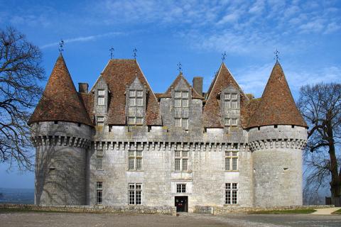 Le Château de Monbazillac Par Monster1000  CC BY-SA 2.5-2.0-1.0 via Wikimedia Commons