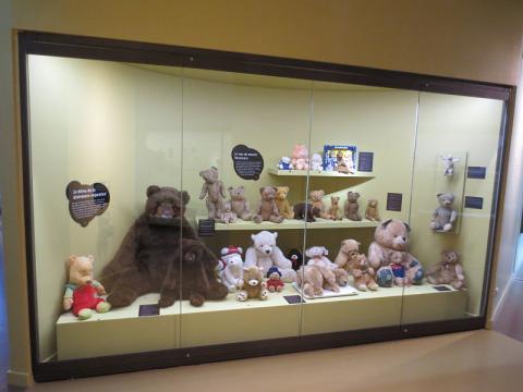 Musée du jouet By Arnaud 25 CC BY-SA 3.0 via Wikimedia Commons