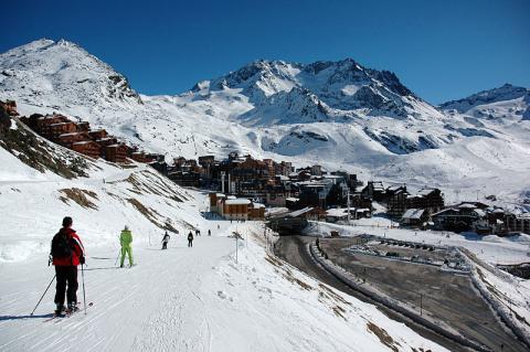 Val Thorens By Dimitri Neyt at nl.wikipedia [Public domain], from Wikimedia Commons