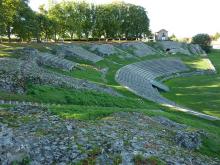 Théâtre romain d'Autun By Kokin via Wikimedia Commons